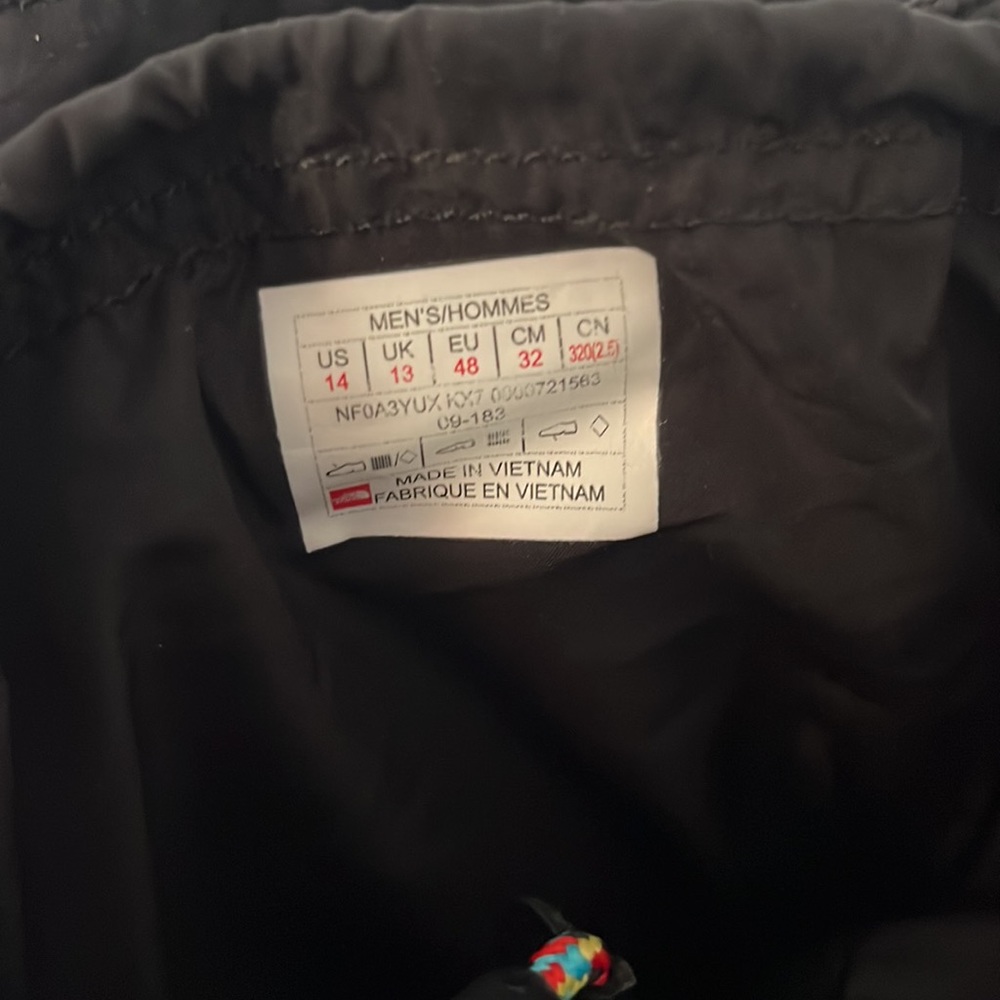 North Face - Picture 4 of 8